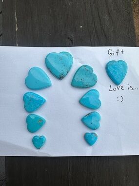 Kingman Turquoise Heart Cabachons